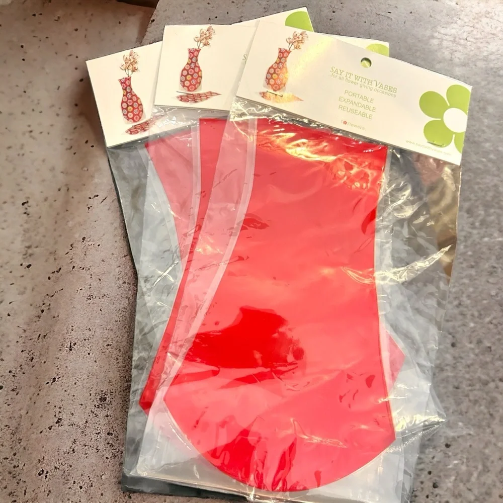 NWT Say It With Vases Portable Expandable Vase Set